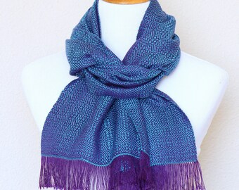 Handwoven scarf, gift for her, woven scarf, woven wrap in purple and blue colors, scarf with fringe