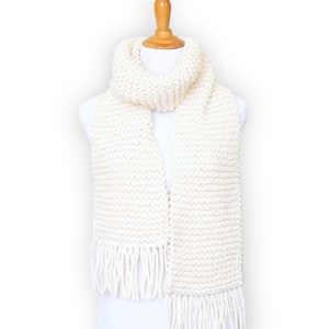 Chunky Knit Wool Scarf: Oversized Off-White Neckwarmer