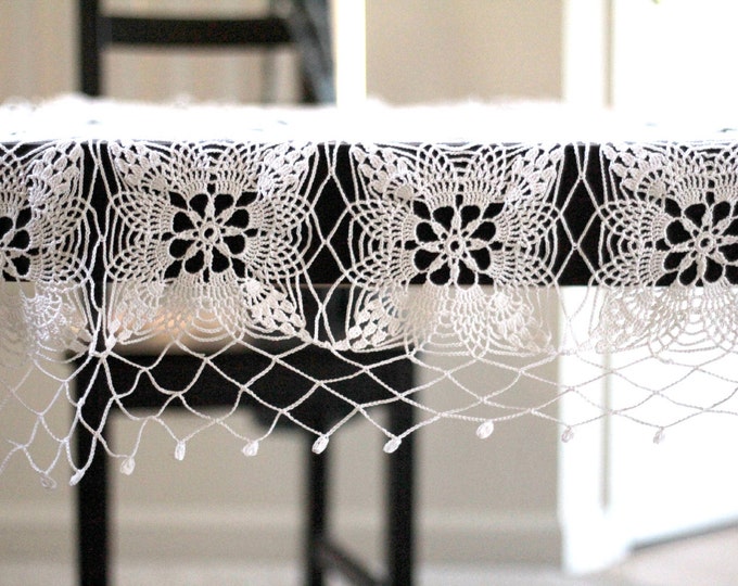 Crochet tablerunner, crochet tablecloth, crochet doily, cotton white square lace tablecloth vintage style