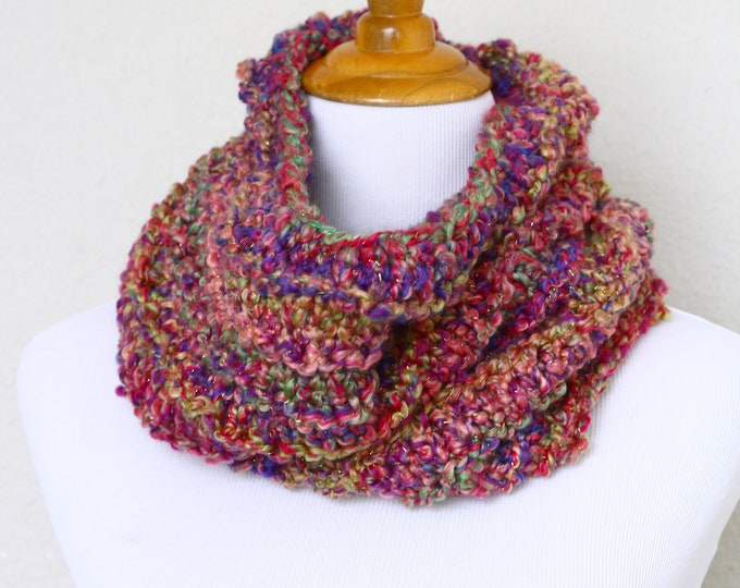 Chunky cowl, knit scarf, infinity scarf, loop scarf, chunky scarf, pink scarf, chunky neckwarmer