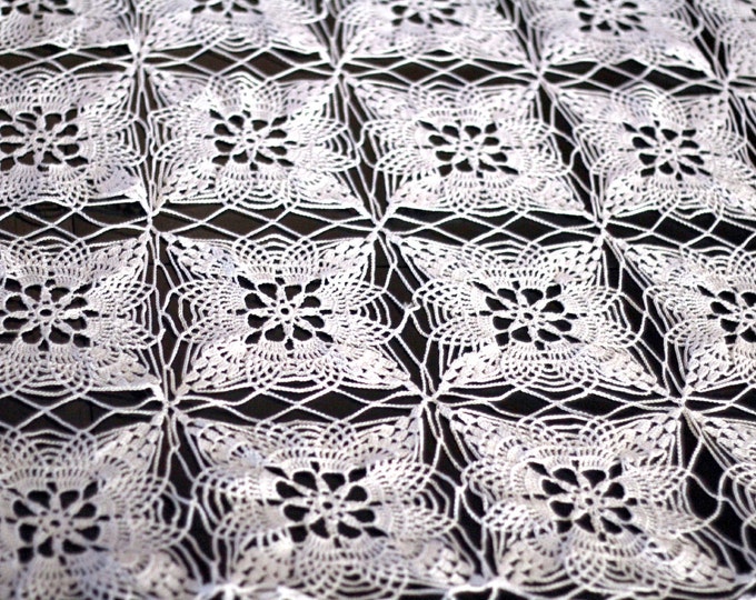 Crochet tablerunner, crochet tablecloth, crochet doily, cotton white square lace tablecloth vintage style