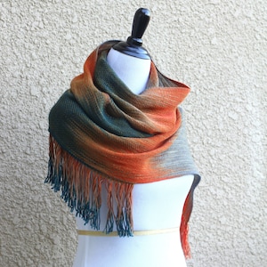 Handgewebte Schal in teal beige grau orange, Geschenk für sie, lang mit Fransen