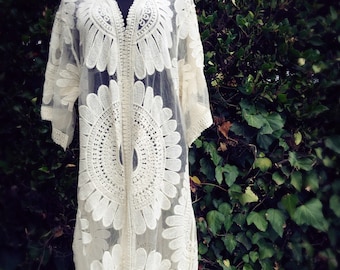 Pájaro cantor Bordado Encaje Coverup, Boho Style Cardigan, Boho Lace Jacket, Lace Robe, Lace duster, Lace Kimono, One size fits all