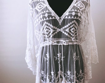 Boho koronkowy kaftan, boho koronkowa tunika, boho koronkowa narzutka, boho narzutka plażowa, boho kimono, koronkowe kimono, rozmiar uniwersalny S M L, kolor biały