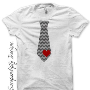 Digitale Datei, Eisen auf Krawatte Shirt, Valentinstag Bügelbild, Baby Boy Valentine Outfit, Chevron Krawatte mit Herz Kinder, Kleinkind Herz Krawatten