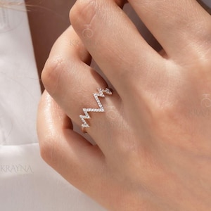 0.70Ct Round Cut Moissanite Zigzag Ring, Geometric Wedding Band, Minimalist Stackable Ring, 14K Gold Promise Ring,Unique Bridal Gift for Her