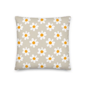 Simple Daisy Floral Pattern Decorative Pillow / Home Decor / Throw Pillow / Sofa Pillow / Yellow White Beige Daisy Flowers