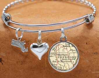 Pulsera de mapa de Massachusetts / Sherwood MA / Pulsera de encanto de mapa vintage / Pulsera Wanderlust / Regalos para sus hermanas mamá / Regalos de dama de honor