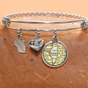 Wisconsin Map Bracelet / Lake Winnebago, Oshkosh WI / Map Charm Bracelet / Vintage Map Jewelry / Map Gifts Bridesmaid Graduation Mothers Mom
