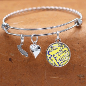 Pulsera de mapa de California / Burbank CA / encanto pulsera arco iris tinte / joyas de mapa / regalo de dama de honor / cumpleaños graduación bodas