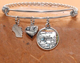 Wisconsin Map Bracelet / Madison WI / Map Charm Bracelet / Vintage Map Jewelry / Map Gifts / Bridesmaid Birthday Graduation Gifts