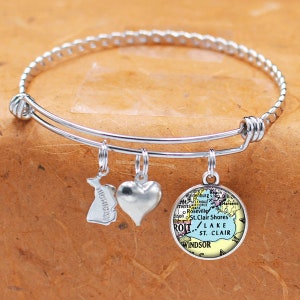 Michigan Map Bracelet / St Clair Shores, Lake St Clair MI / Charm Bracelet / Vintage Map Jewelry / Bridesmaid Birthday Graduation Gifts