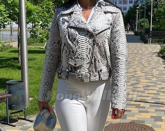 Giacca da donna in vero pitone naturale: stile formale e casual in pelle di serpente