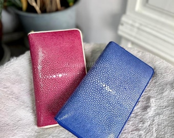 Genuine Stingray Leather Wallet : Formal and casual snakeskin accessories