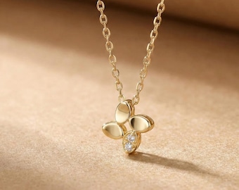 Four Leaf Clover Necklace, 4 Leaf Clover Necklace, Tiny Clover Necklace, Lucky Clover Necklace, Diamond Clover Necklace, Gift For Her