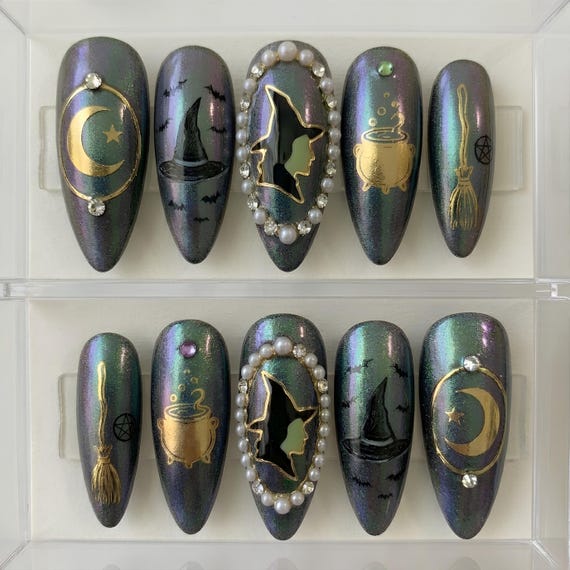 20 Halloween Nail Ideas With Ghosts, Bats and Spooky Details 20 Midnight Witch Cameos