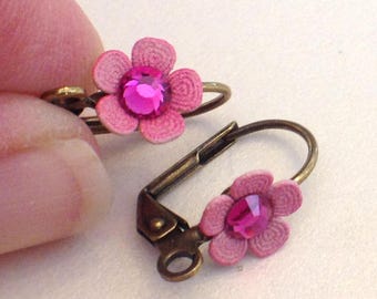 1 pair of brass enameled flower leverback set with swarovski 2028 pink fuchsia