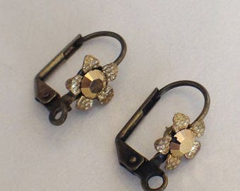 1 pair of color of choice lever back with brass hand painted flower set with swarovski rhinestone 2028 1028