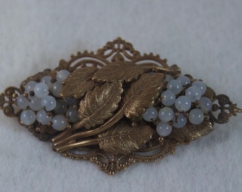 希少なマリアム・ハスケルの金箔と真珠の花のクラスターブローチ