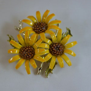 1960's Yellow Daisy Flower Cluster Enameled Brooch, Yellow Enamel Flower Brooch