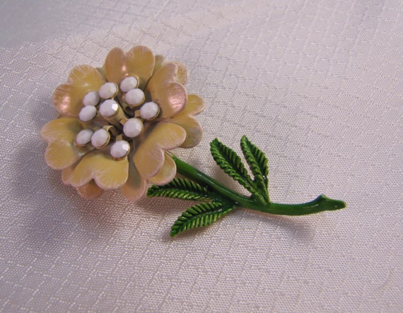 1960's Pale Yellow Enameled Flower Brooch - image 1