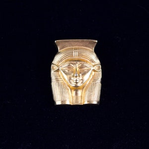 Vintage Metropolitan Museum of Art Antiquities Reproduction Goddess Gold Plated Pendant/Brooch