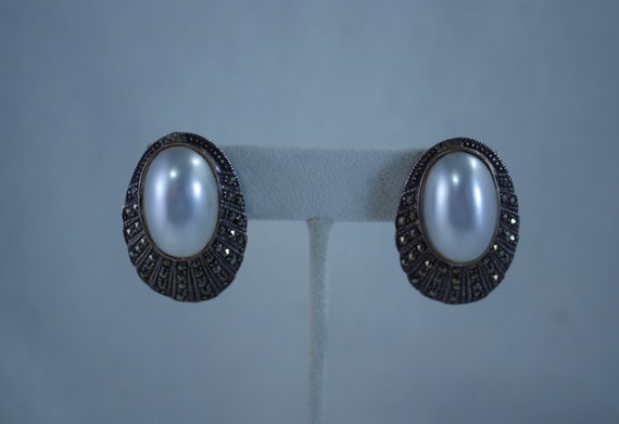 c1980's Sterling, Marcasites, and Faux Mabe Pearl… - image 1
