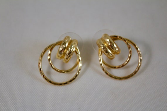 14kt Yellow Gold Forward Facing Loop Earrings - image 1
