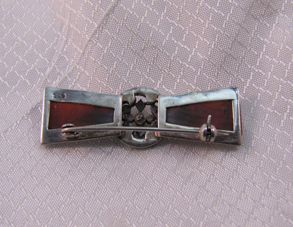 Art Deco Bow-Tie Style Carnelian Art Deco Brooch - image 2