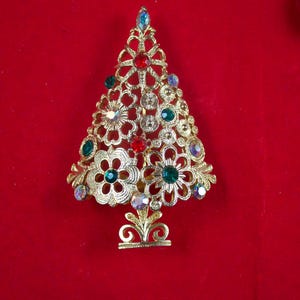 MYLU クリスマスツリーブローチ、金メッキ、ブックピース、1960