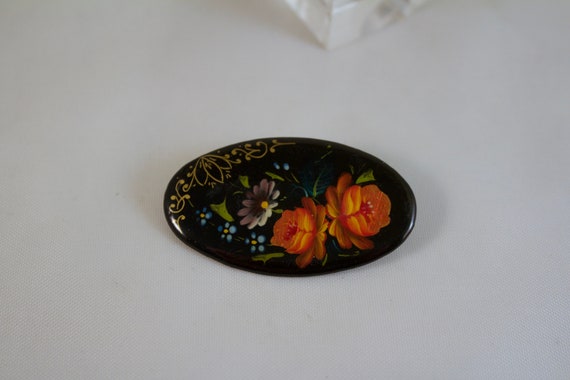Russian Hand Lacquered oval flower brooch - image 3