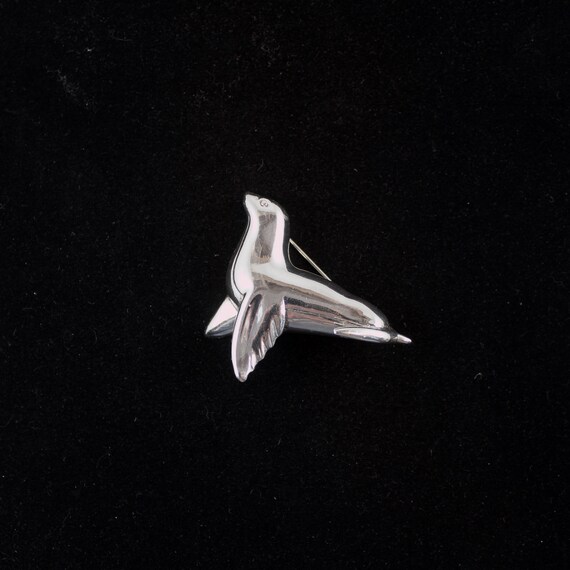 1988 Tiffany and Co. Sterling Seal Brooch - image 2