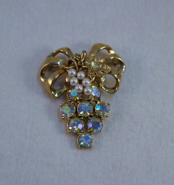 Vintage Gem Craft Crystal Grape Cluster Brooch - image 1