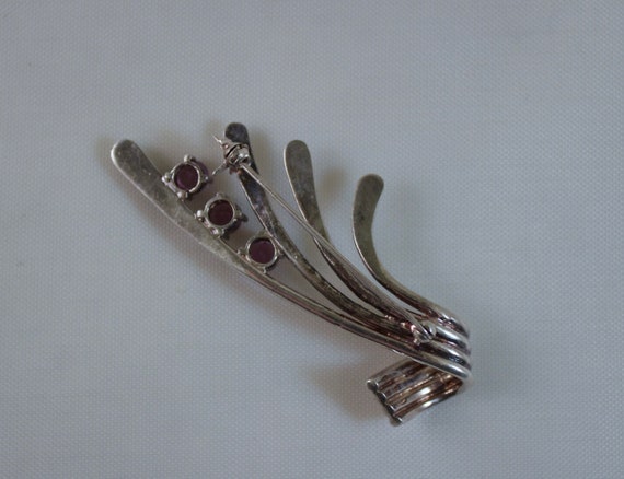 Mid Century Unmarked Silver Brooch with Amethyst … - image 4