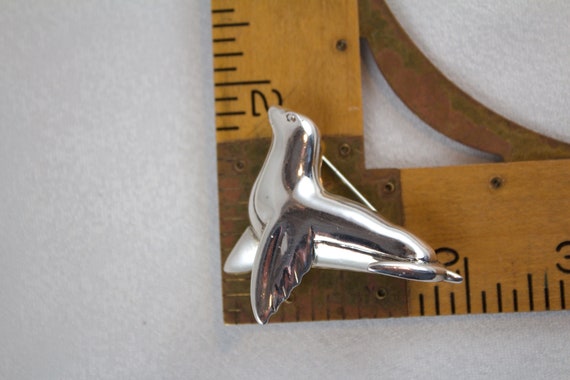 1988 Tiffany and Co. Sterling Seal Brooch - image 6