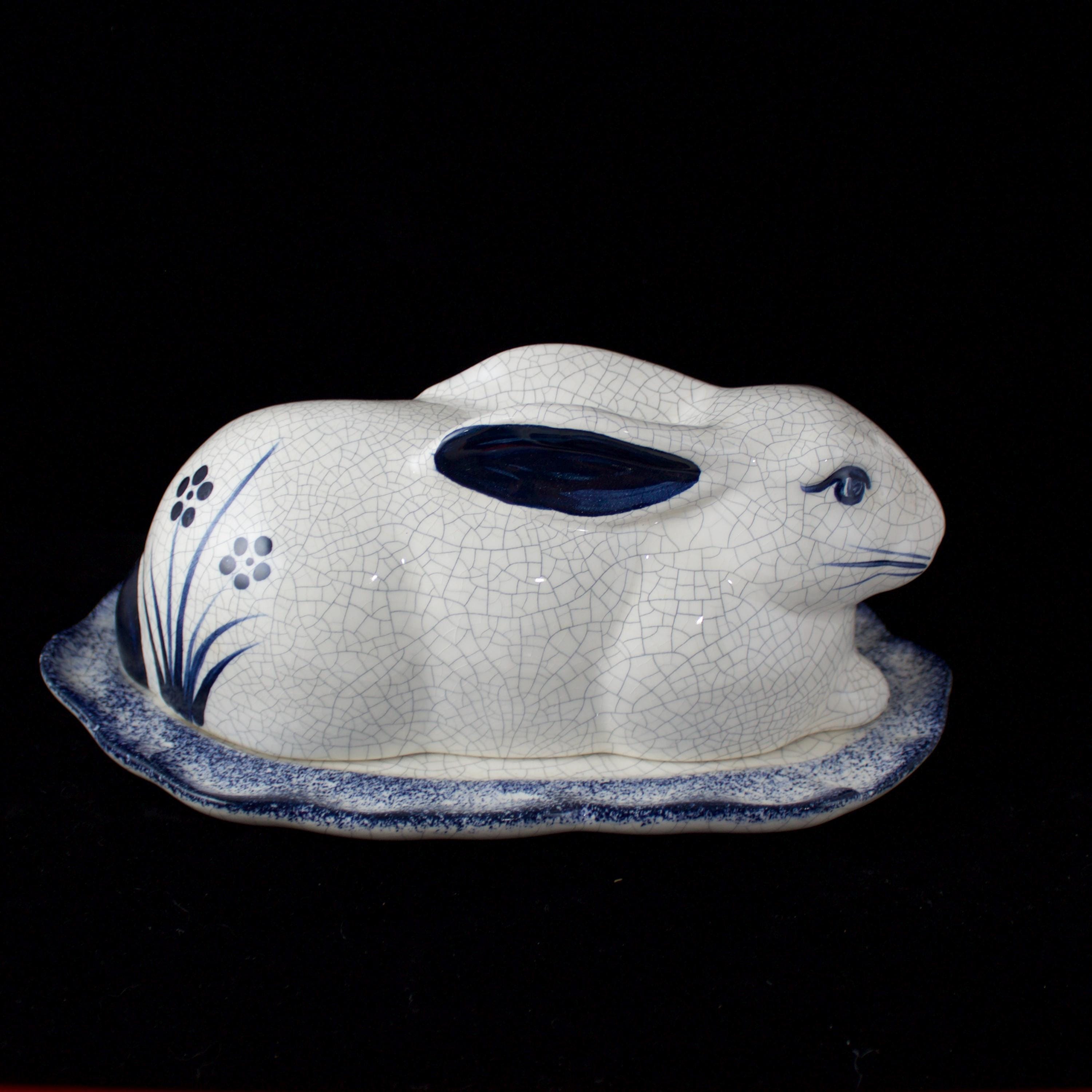 Rare Vintage Potting Shed Dedham Pottery Rabbit on Cabbage Leaf