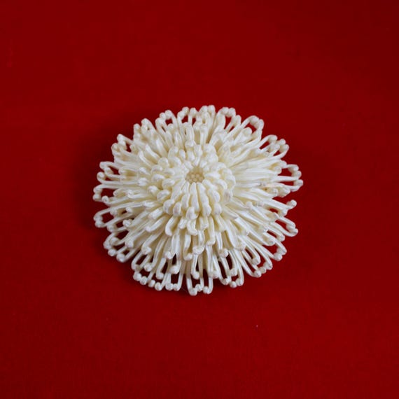 Rare Vintage Celluloid Spider Mum Brooch