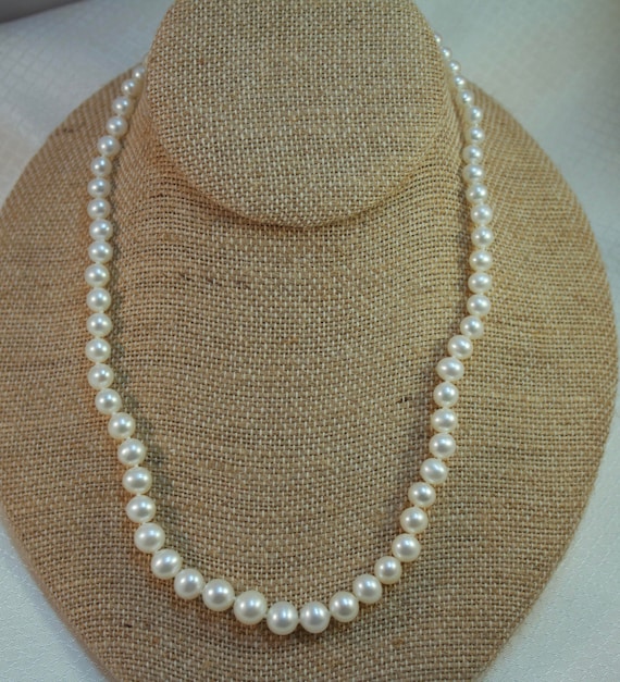 White Cultured Pearl, Graduated Cultured Pearl Nec