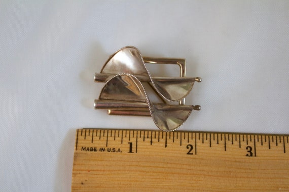 Broche En Métal Argenté Style Indonésien - Bijou Ethnique Occasion