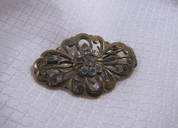Broche Ancienne En Laiton Et Strass De Verre (début 1900) - Bijou Vintage Multicolore Occasion