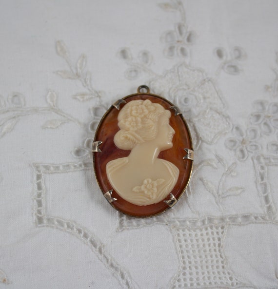 Mid Century Molded Resin Cameo Pendant Set In Ster