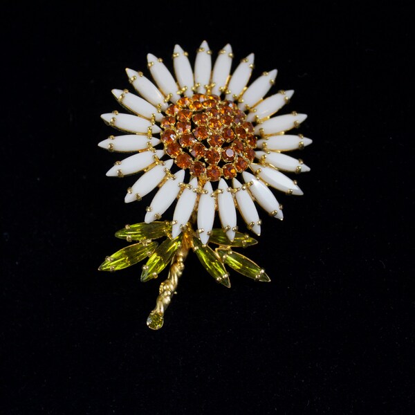 Vintage Unbranded Daisy Brooch with Milk Glass Petals and Orange Rhinestone Center