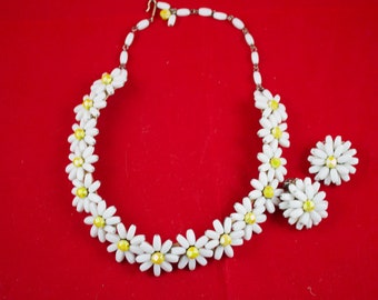 1960's Vintage White Milk Glass Daisy Necklace with Matching Clip Earrings