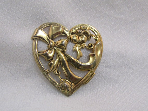 Vintage 1940's Stamped Gold Plated Victorian Hear… - image 1