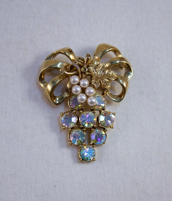 Vintage Gem Craft Crystal Grape Cluster Brooch - image 4