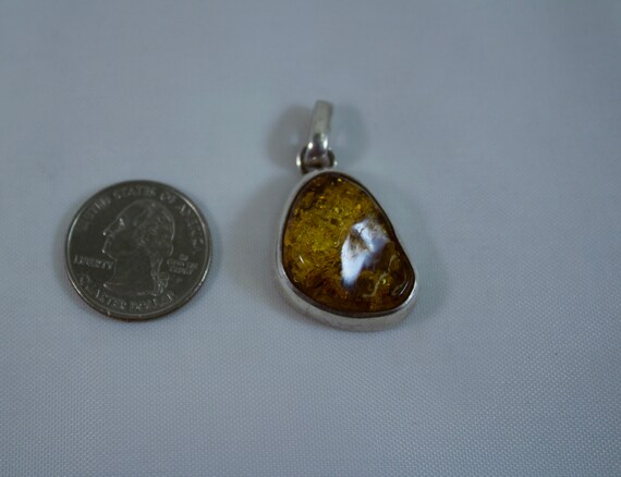 Vintage Honey Yellow Amber and Sterling Pendant - image 2