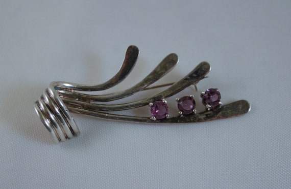 Mid Century Unmarked Silver Brooch with Amethyst … - image 2