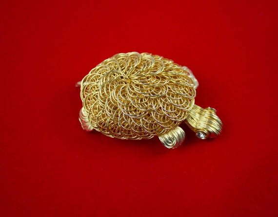 Vintage 1960's Gold Wire Turtle Pendant - image 1