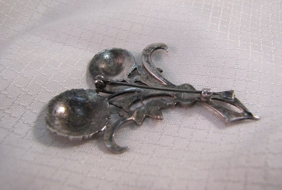 Vintage Sterling Marcasite Daisy Brooch - image 4