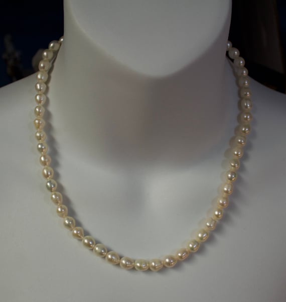 18" 7.4mm White Freshwater Baroque Pearl Necklace - image 1